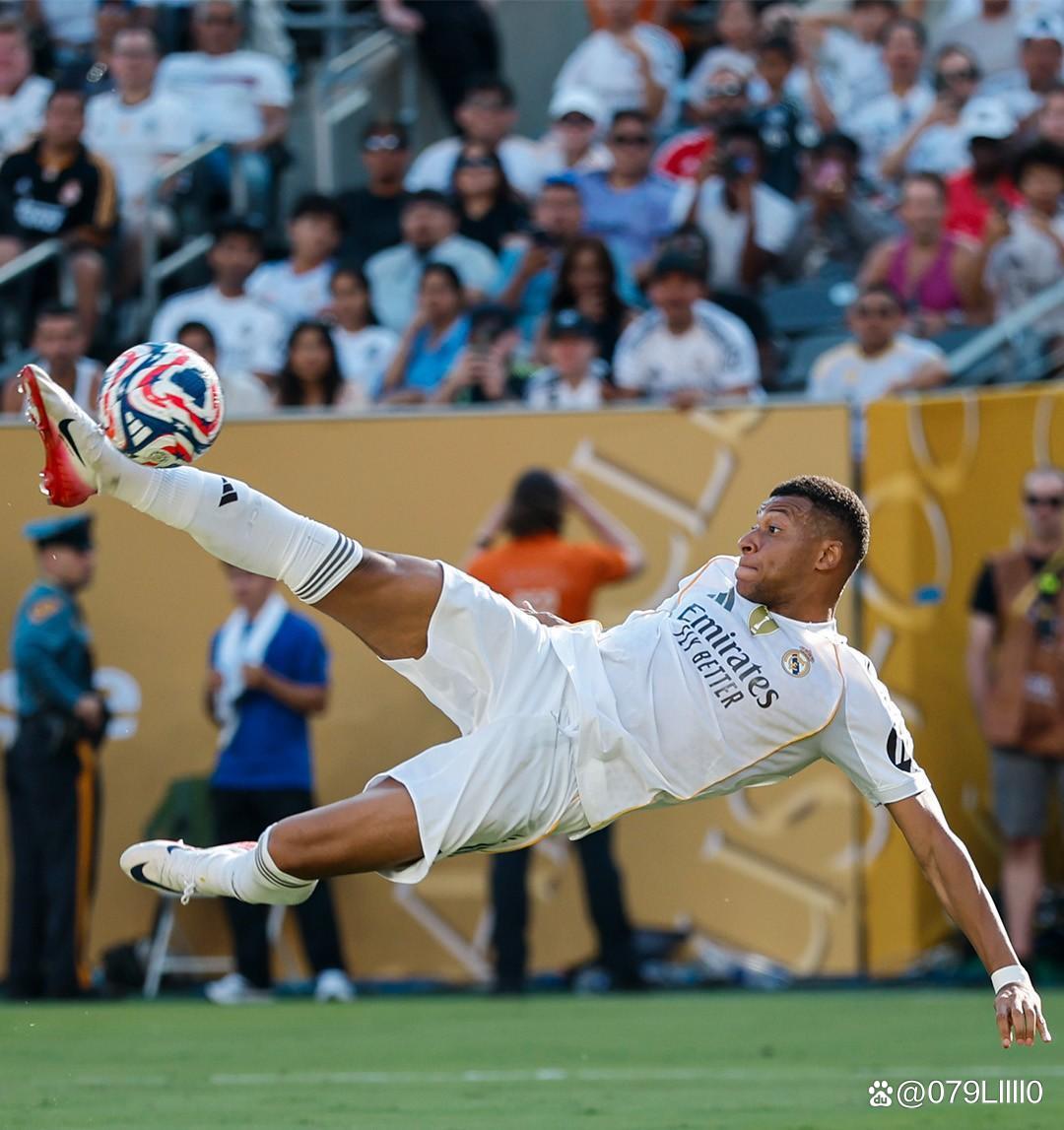 五大联赛各一队跻身欧冠积分榜前五