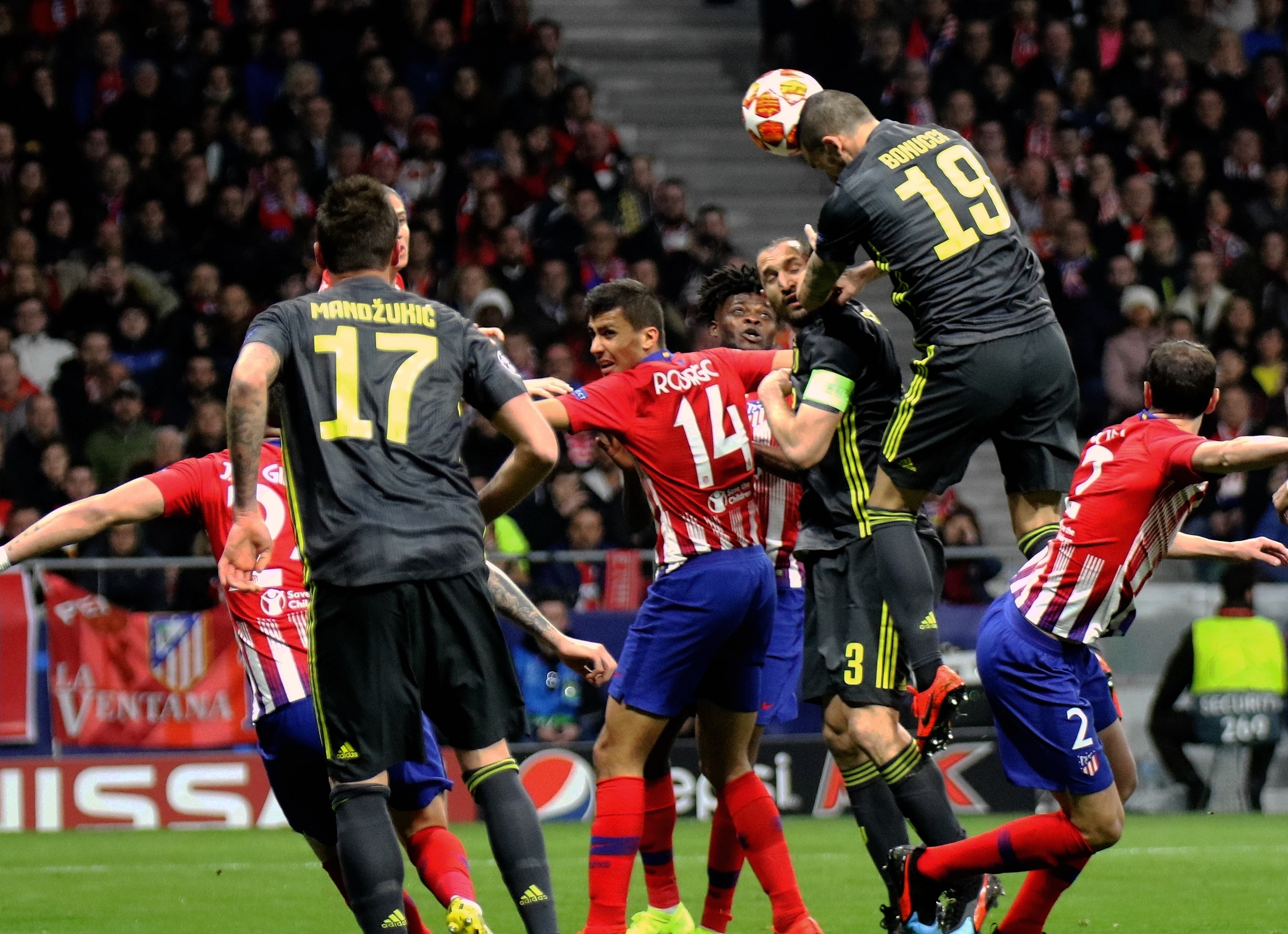 汉堡主帅：霍芬海姆前场逼抢凶悍，波尔森能够参加本轮比赛